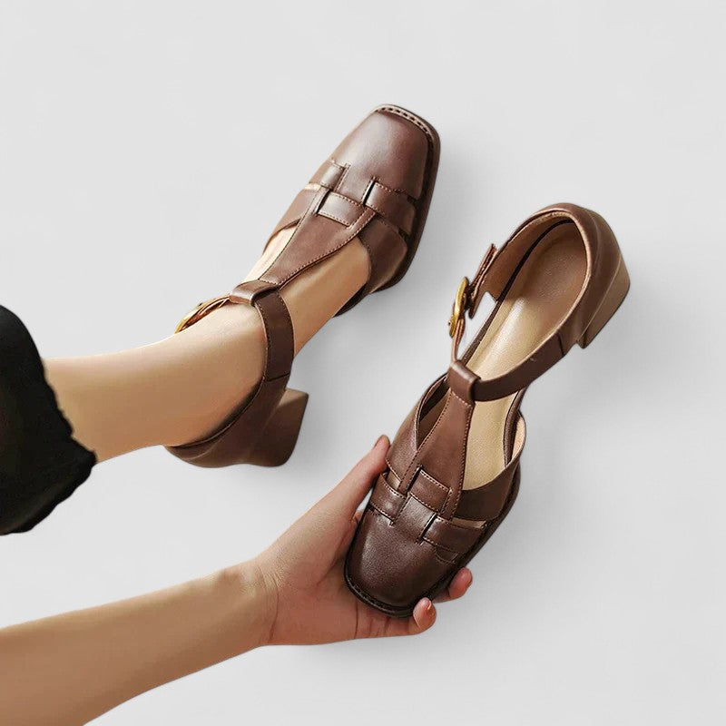 Elmora | Orthopädische T-Strap Absatz Schuhe